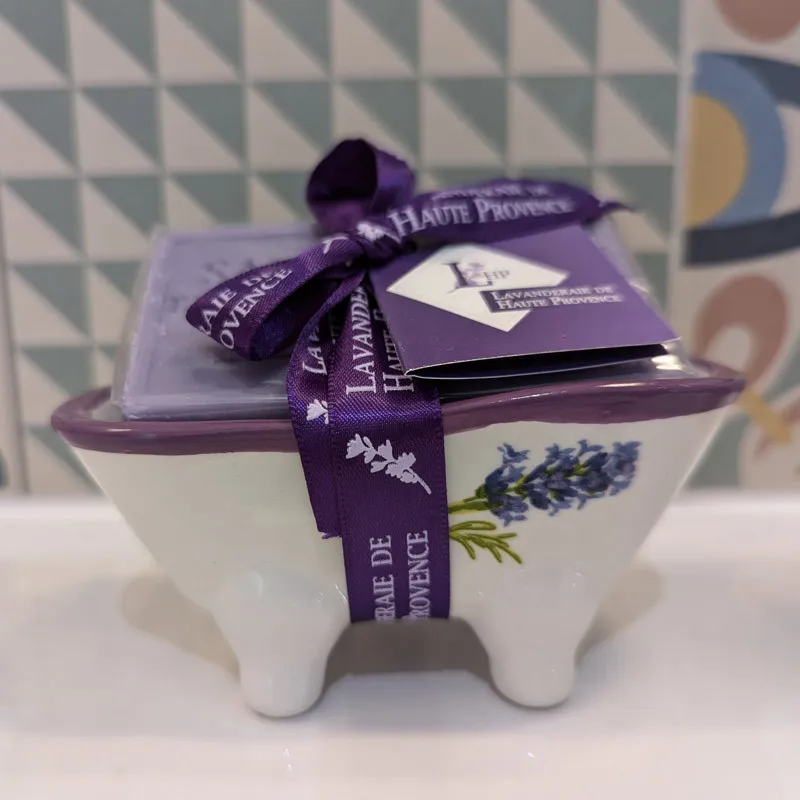 Mini porte-savon en forme de baignoire avec savon 100 grammes à la lavande
